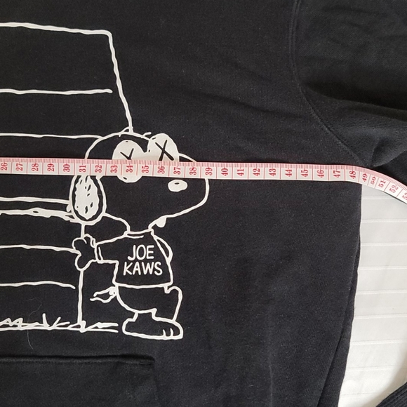 KAWS Uniqlo Limited Peanuts Logo Hoodie Sweatshirt - Picture 8 of 12